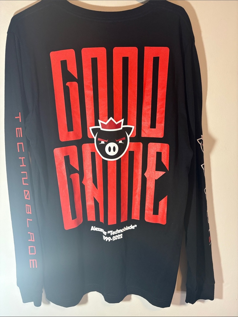 Technoblade (RIP) Good Game Big Red Text Long Sleeve Graphic T-Shirt Large